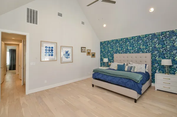 $529,000 | 2419 West Kolbe Lane, Houston, TX 77080