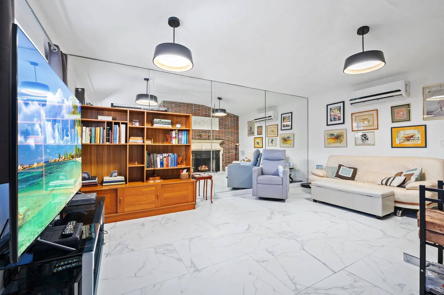 $2,595,000 | 218 Shore Drive South, Miami, FL 33133