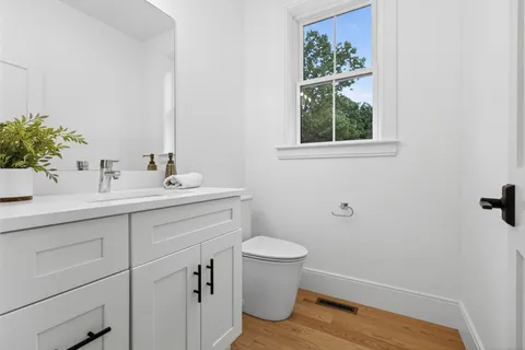 $1,999,000 | 37 Maple Street, Lynnfield, MA 01940