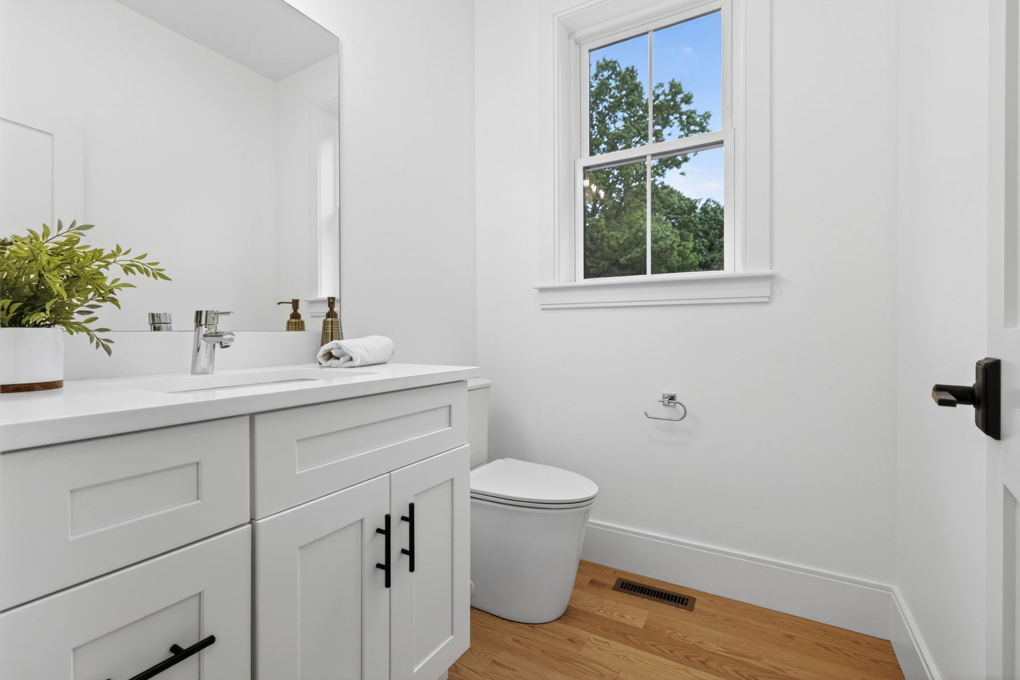 37 Maple Street Lynnfield, MA 01940 - Photo 17 of 42