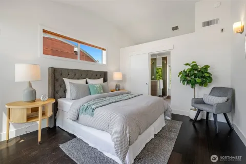 $1,150,000 | 307 14th Avenue East, Unit B, Seattle, WA 98112