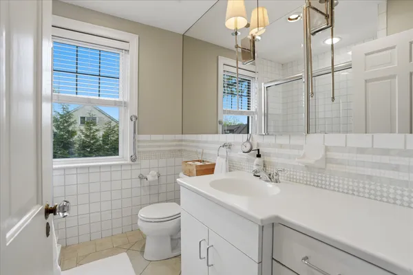 $1,395,000 | 7 Farm Road, Wayne, PA 19087