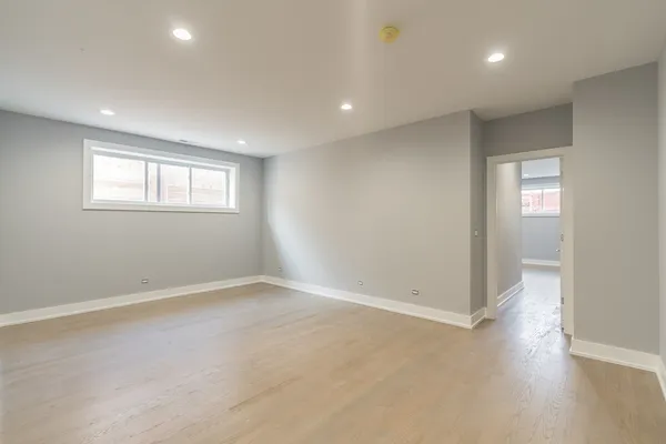 $739,900 | 731 West 17th Street, Unit 1E, Chicago, IL 60616