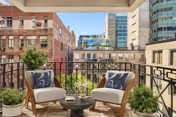 $2,999,000 | 366 West 11th Street, Unit 6EF | West Village