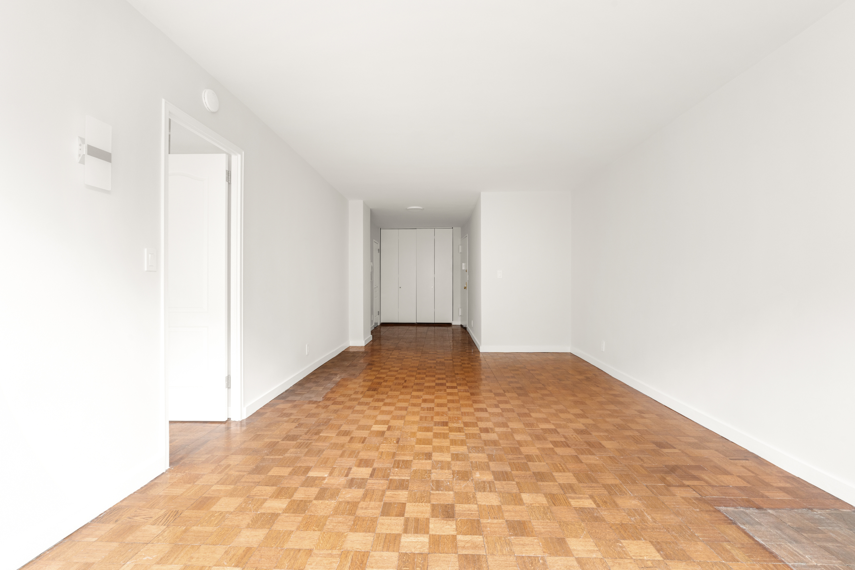 520 East 72nd Street, Unit 10H Manhattan, NY 10021 - Photo 3 of 7