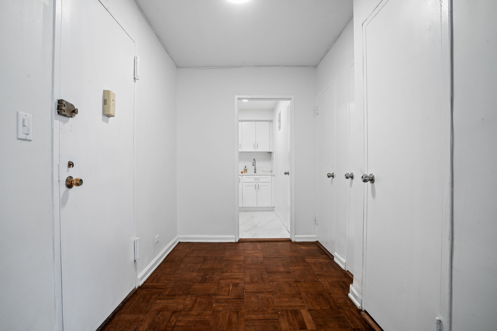 150 East 61st Street, Unit 8B Manhattan, NY 10065 - Photo 16 of 30