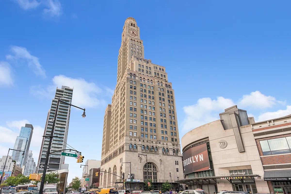 1 Hanson Place, Unit 16F Brooklyn, NY 11243 - Photo 14 of 15 a view of a large building