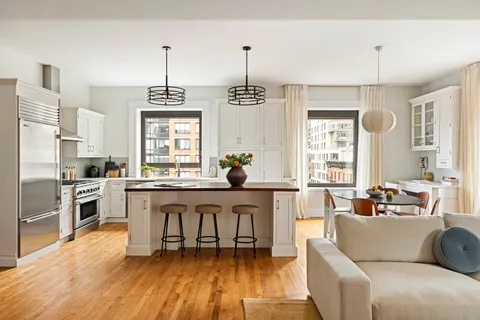 $4,750,000 | 251 West 95th Street, Unit 7NS | Upper West Side