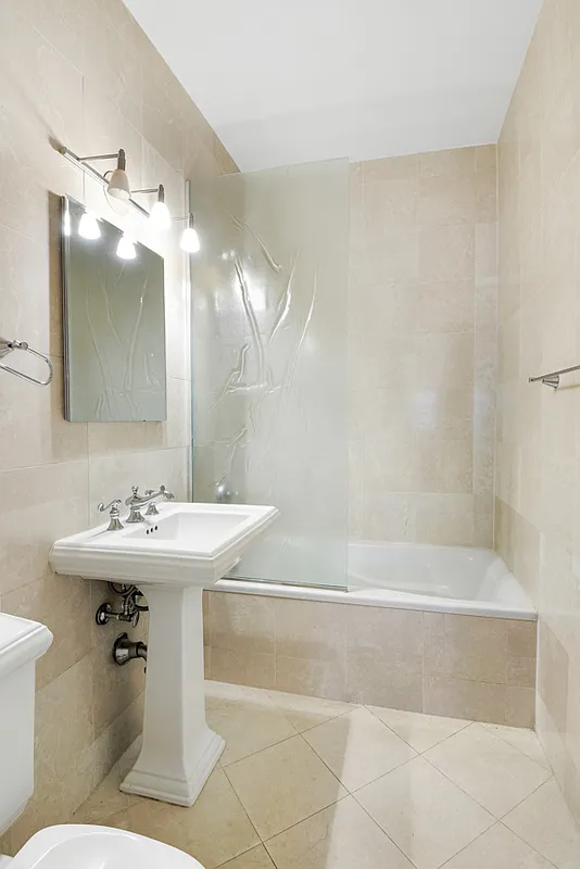 58 West 58th Street, Unit 25E Manhattan, NY 10019 - Photo 12 of 16