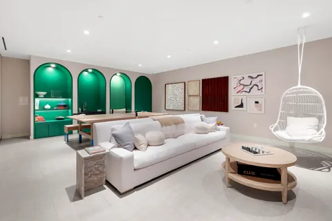 $7,680,000 | 200 East 83rd Street, Unit 29B | Upper East Side