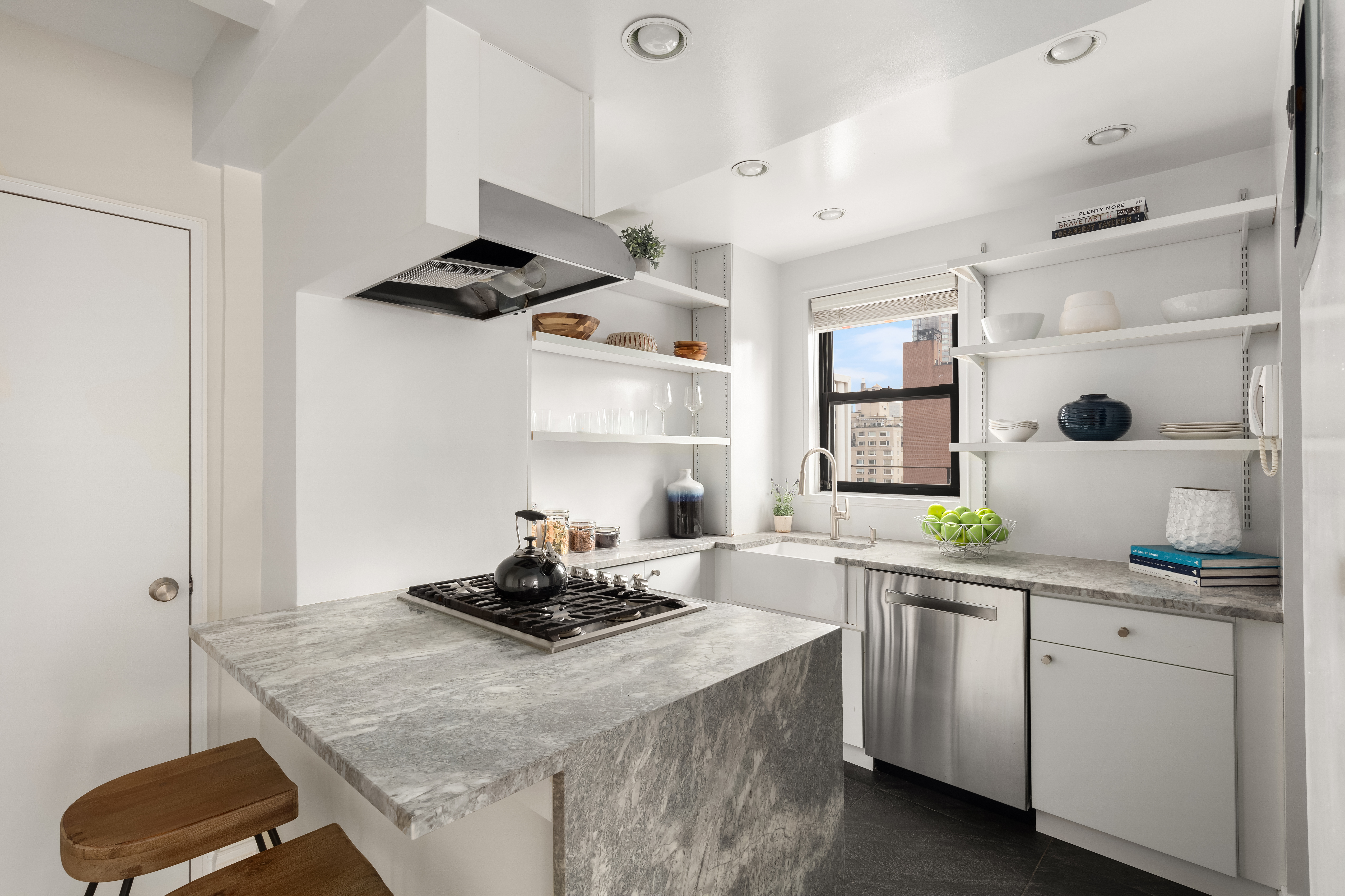 205 East 77th Street, Unit PHA Manhattan, NY 10075 - Photo 8 of 14