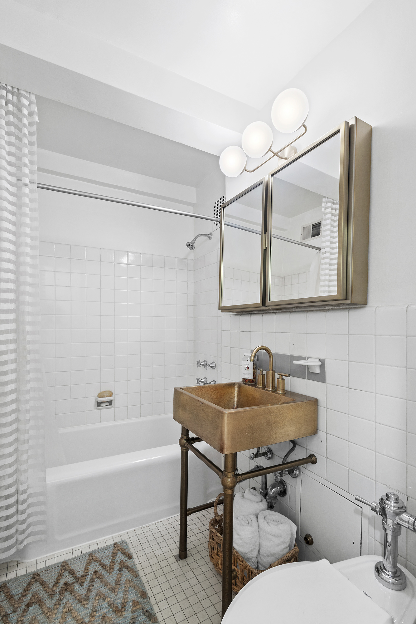 65 East 76th Street, Unit 4D Manhattan, NY 10021 - Photo 8 of 10