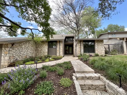 $750,000 | 1702 Deerfield Drive, Austin, TX 78741