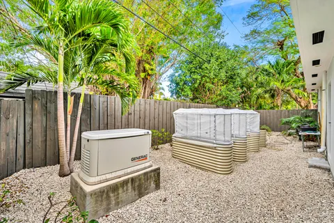 $1,595,000 | 309 Northeast 21st Court, Wilton Manors, FL 33305