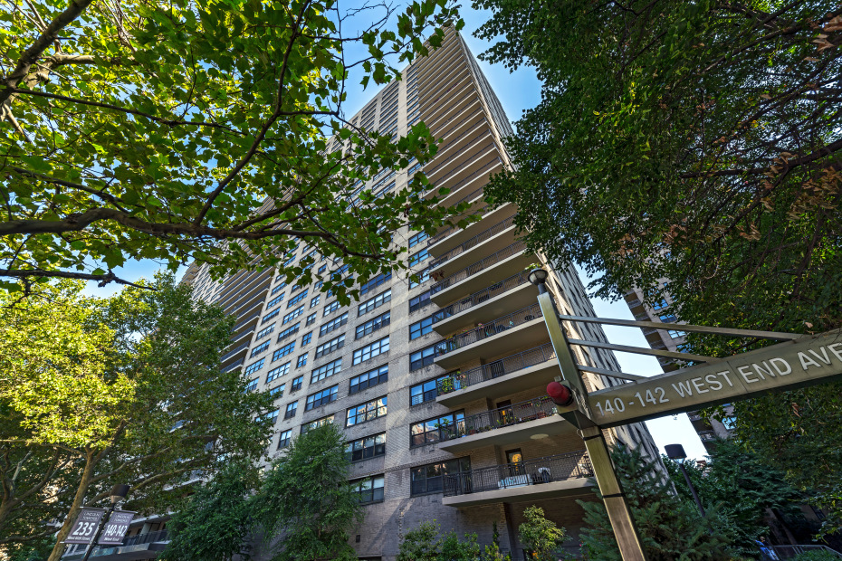 140 West End Avenue, Unit 30M Manhattan, NY 10023 - Photo 10 of 11