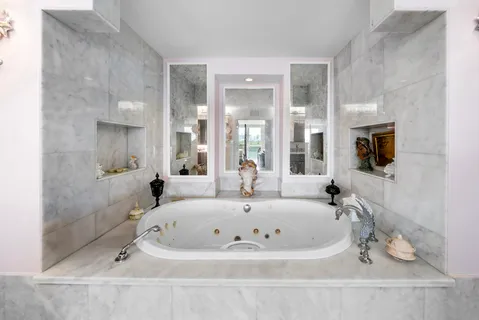 $2,500,000 | 900 Bay Drive, Unit 702/704, Miami Beach, FL 33141