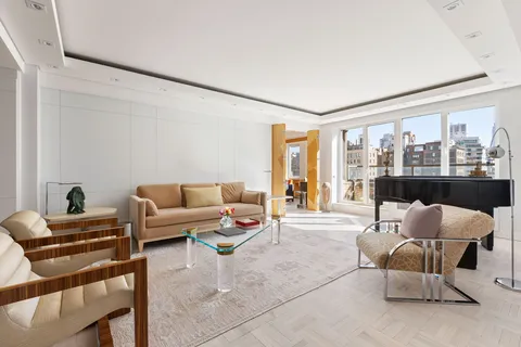 $2,350,000 | 20 East 74th Street, Unit 14B | Lenox Hill
