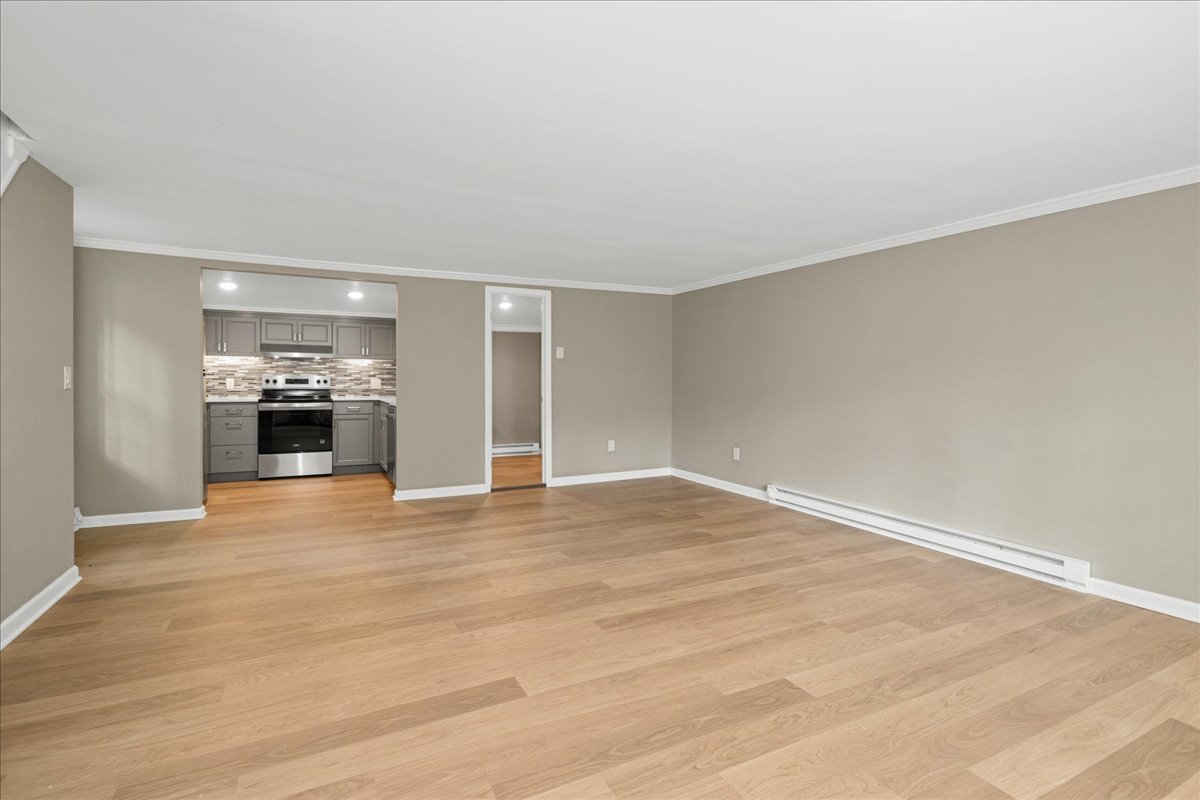20 Kingsland Road Stanhope , NJ 07874 - Photo 4 of 37