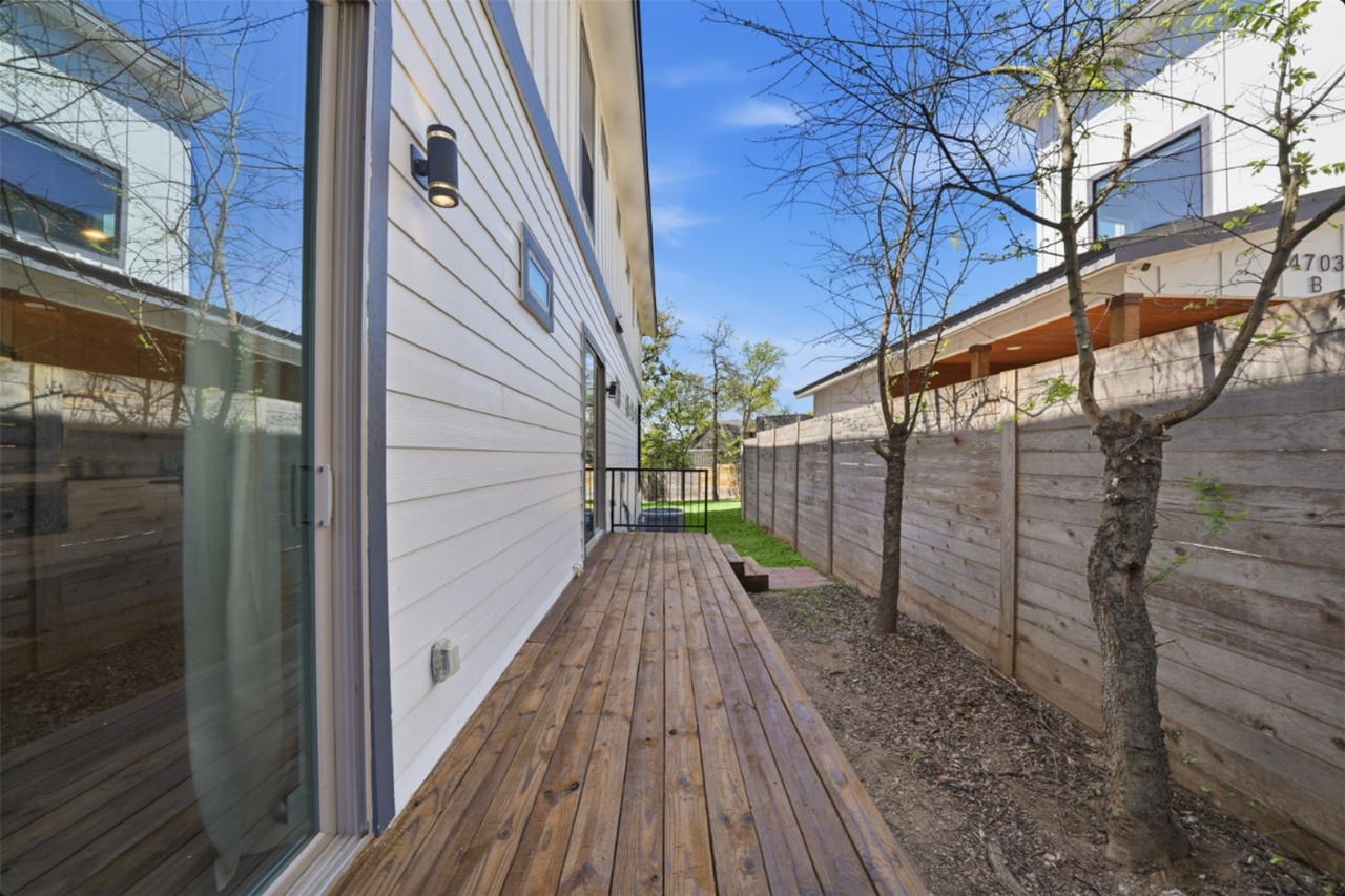 4705 Louis Avenue, Unit A & B Austin, TX 78721 - Photo 22 of 40