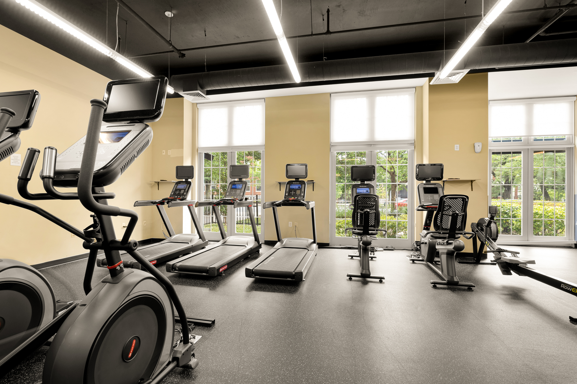 1391 Pennsylvania Ave. Southeast, Unit 324 Washington, DC 20003 - Photo 25 of 33 a view of a room with gym equipment