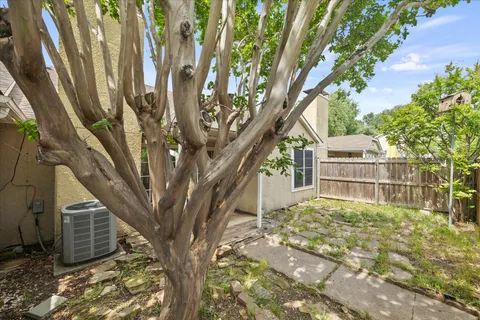 $255,000 | 2504 Brook Hollow Court, Mesquite, TX 75150