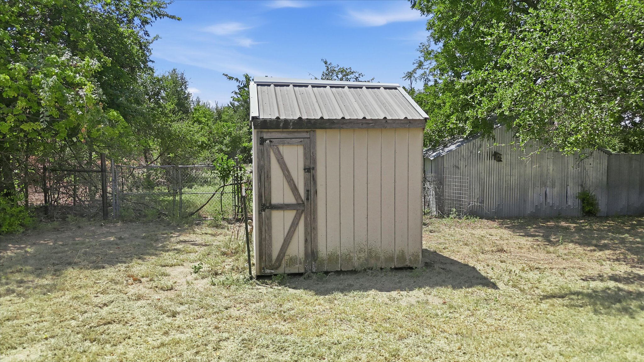 892 Highland Circle Springtown, TX 76082 - Photo 32 of 36 Gallery Image 32