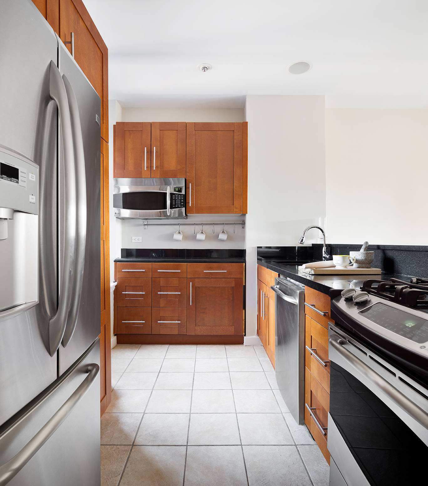 104 West 70th Street, Unit 8B Manhattan, NY 10023 - Photo 2 of 8