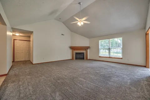 $279,500 | 702 Southwest Hillside Court, Grain Valley, MO 64029