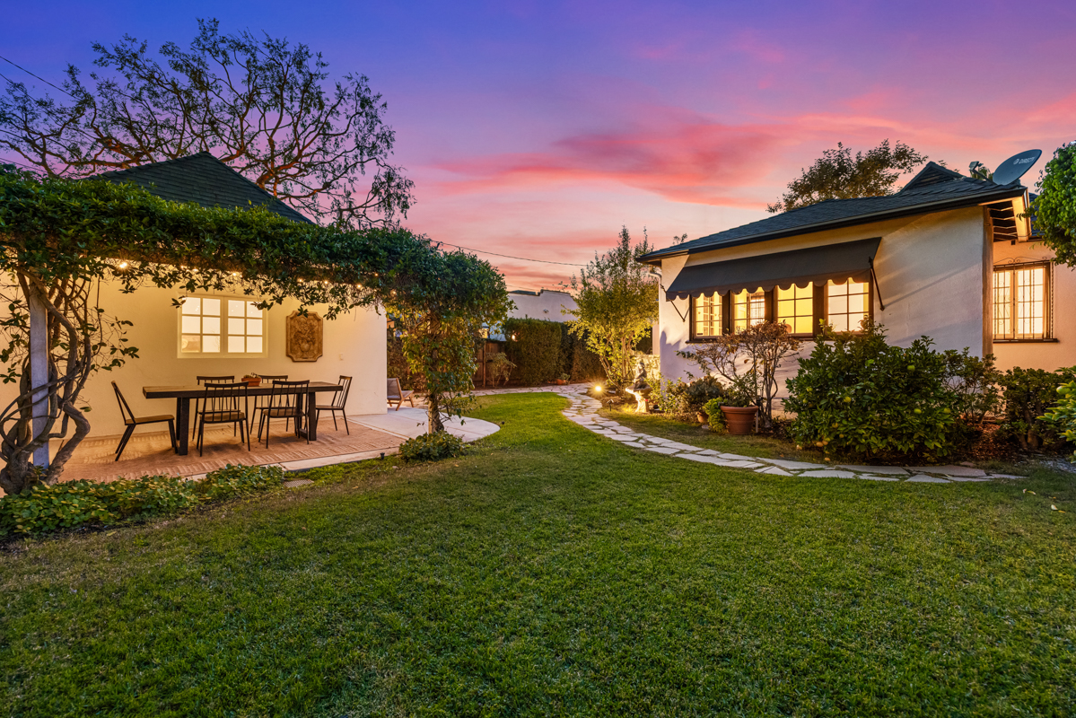 926 Burnside Avenue Los Angeles, CA 90036 - Photo 57 of 71 a front view of a house with garden