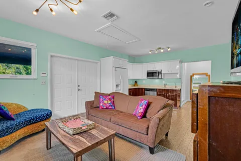 $1,799,000 | 6952 Southwest 149th Terrace, Palmetto Bay, FL 33158