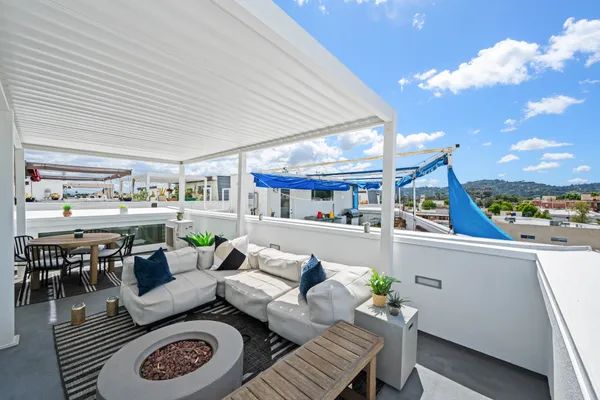 $989,000 | 11307 Morrison Street, North Hollywood, CA 91601