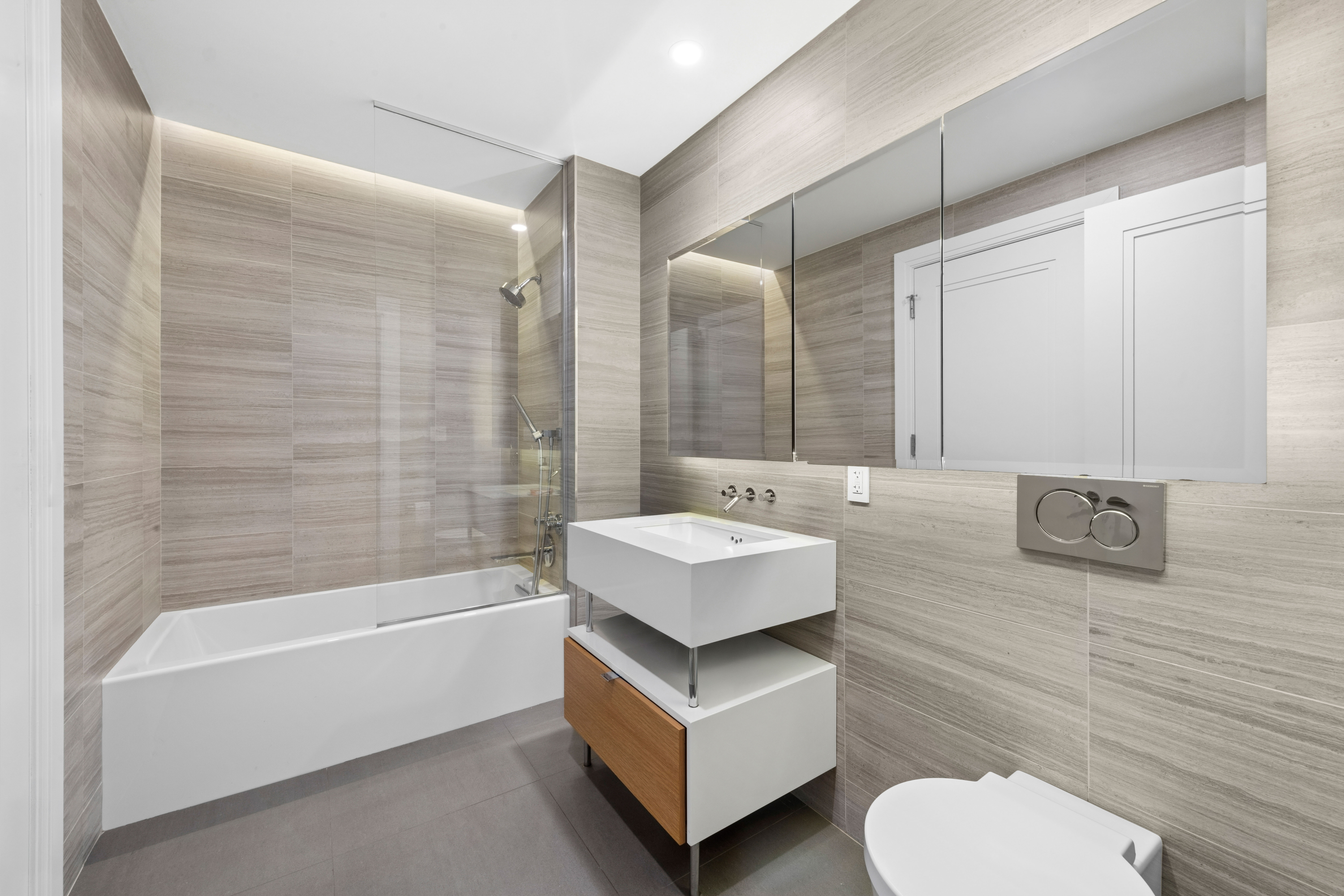 318 East 81st Street, Unit 1 Manhattan, NY 10075 - Photo 10 of 14