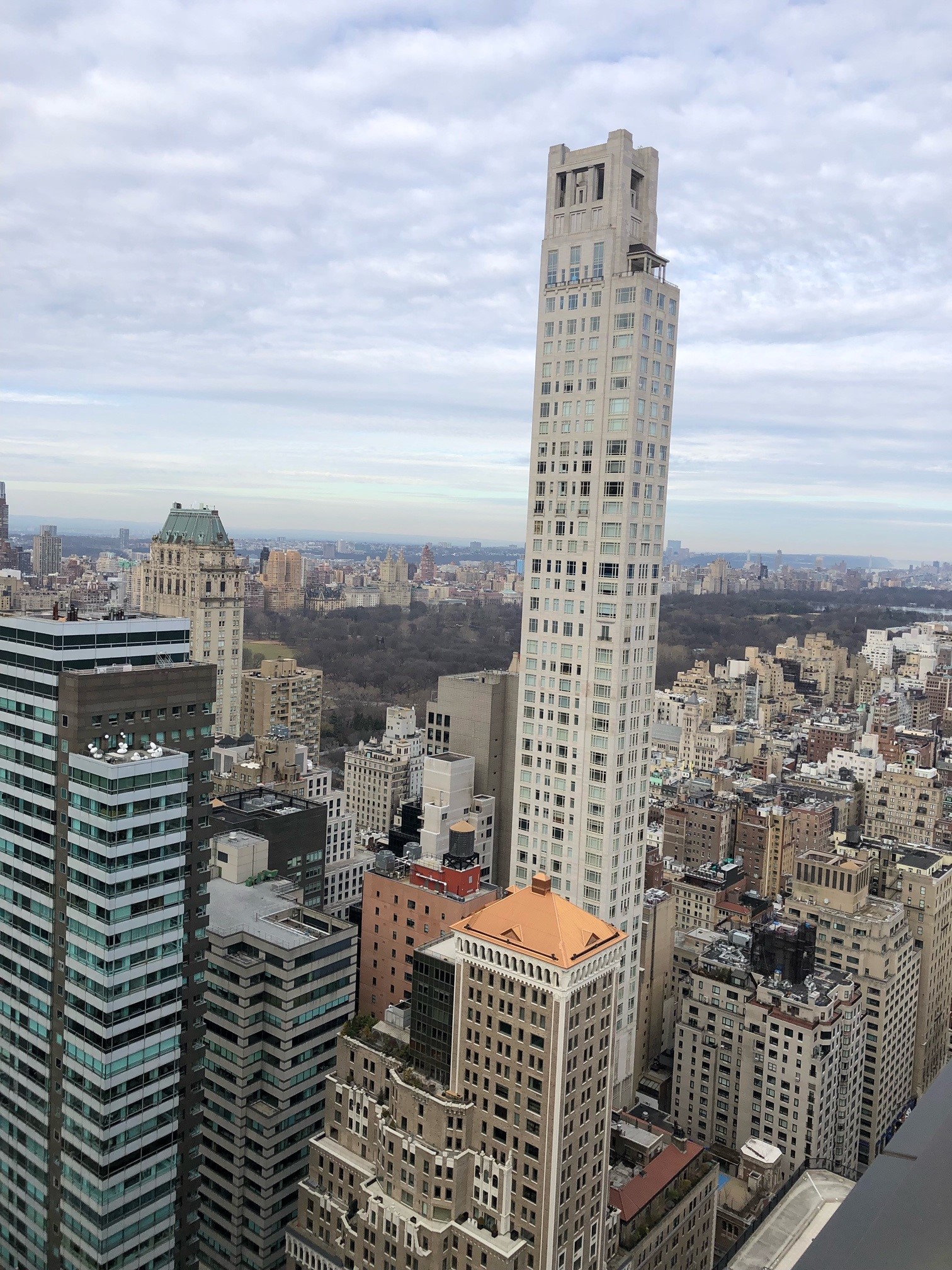 117 East 57th Street, Unit 21H Manhattan, NY 10022 - Photo 24 of 26 a picture of city view