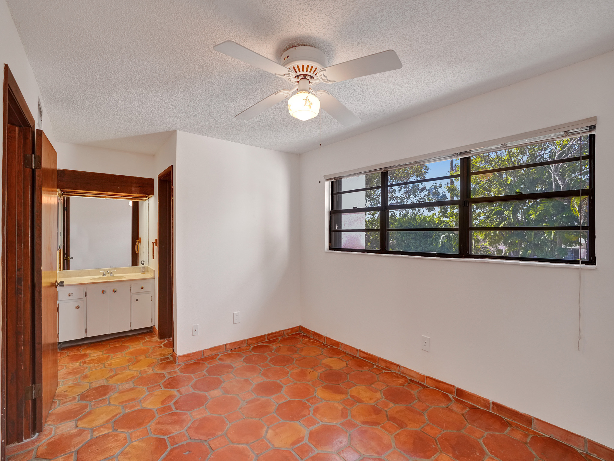 4863 Southwest 71st Place Miami, FL 33155 - Photo 36 of 54