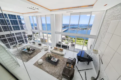 $5,199,000 | 1040 Biscayne Boulevard, Unit 4403, Miami, FL 33132
