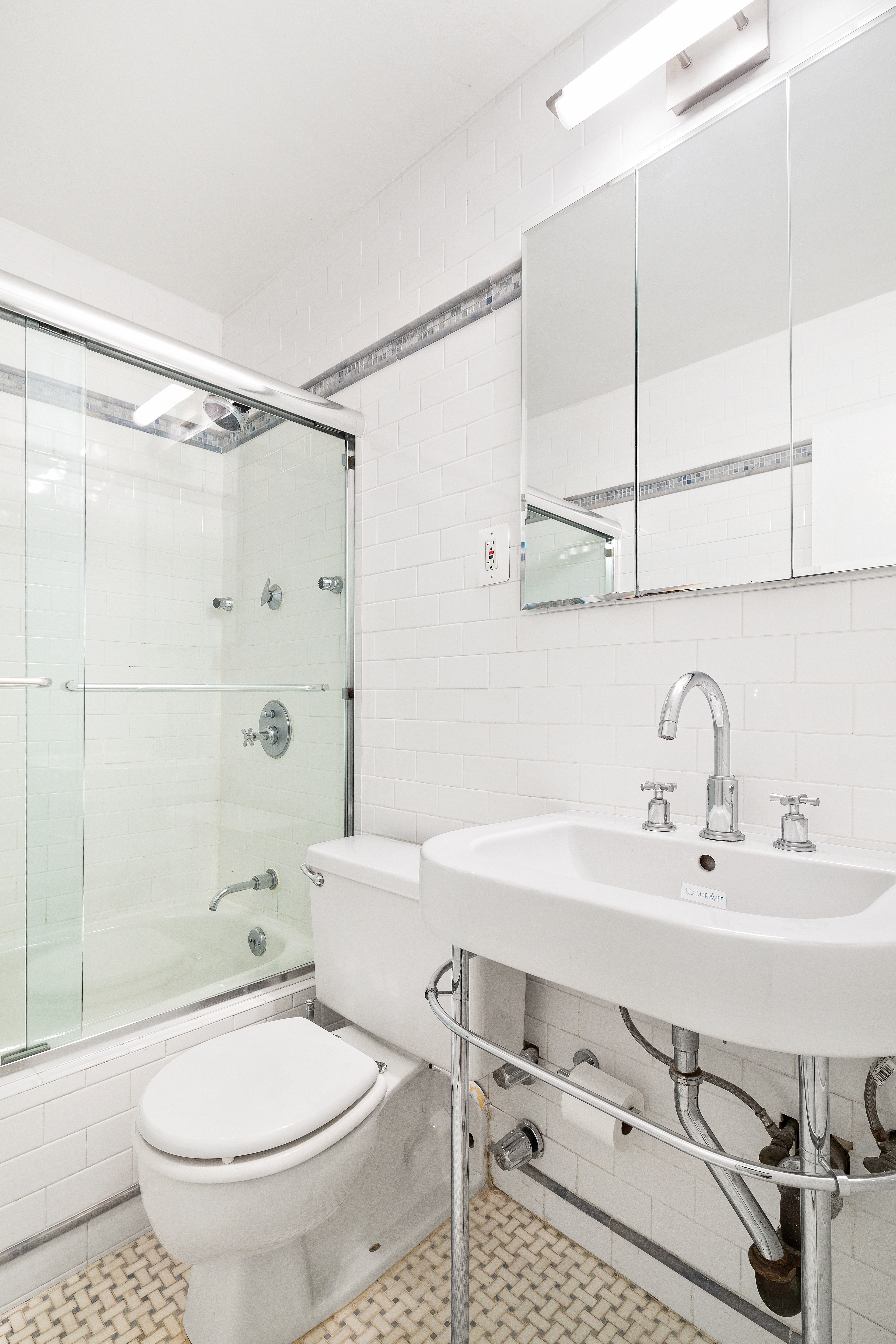 250 Mercer Street, Unit C414 Manhattan, NY 10012 - Photo 8 of 13