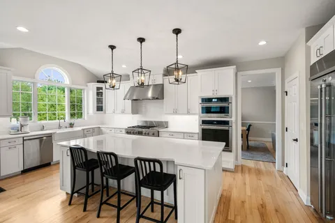 $2,650,000 | 17 Walnut Hill Lane, Cohasset, MA 02025