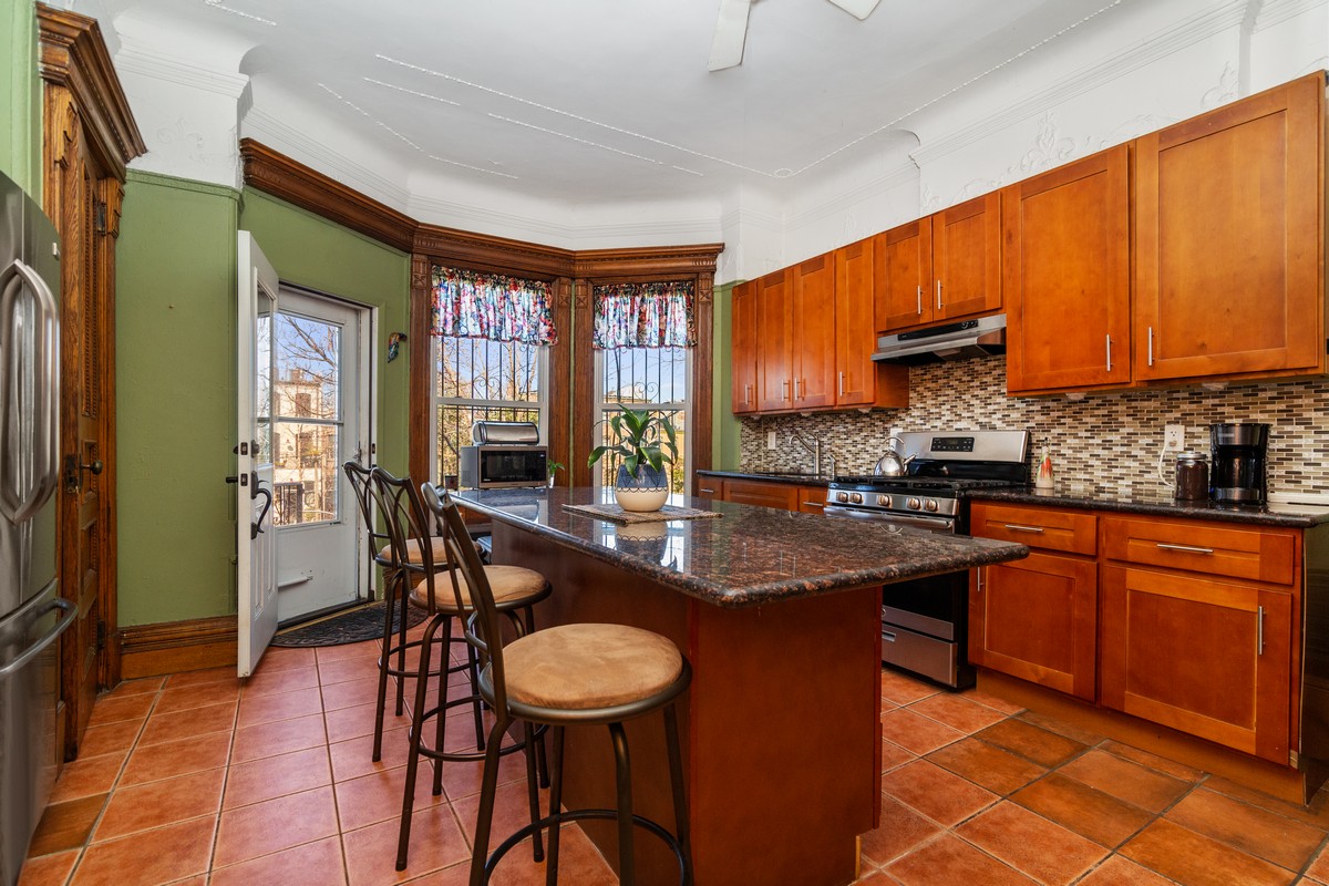 395 Sterling Place Brooklyn, NY 11238 - Photo 5 of 18