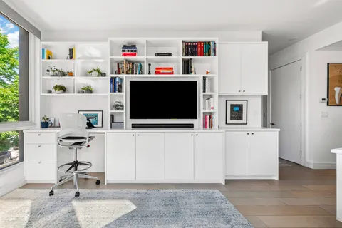 $1,350,000 | 695 6th Avenue, Unit 2D | Greenwood Heights