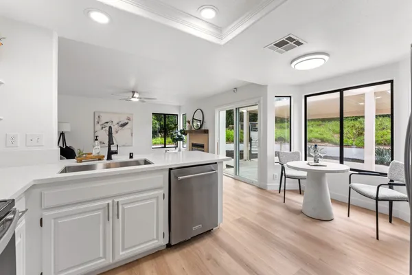 $949,000 | 1402 Broken Arrow Lane, Fallbrook, CA 92028