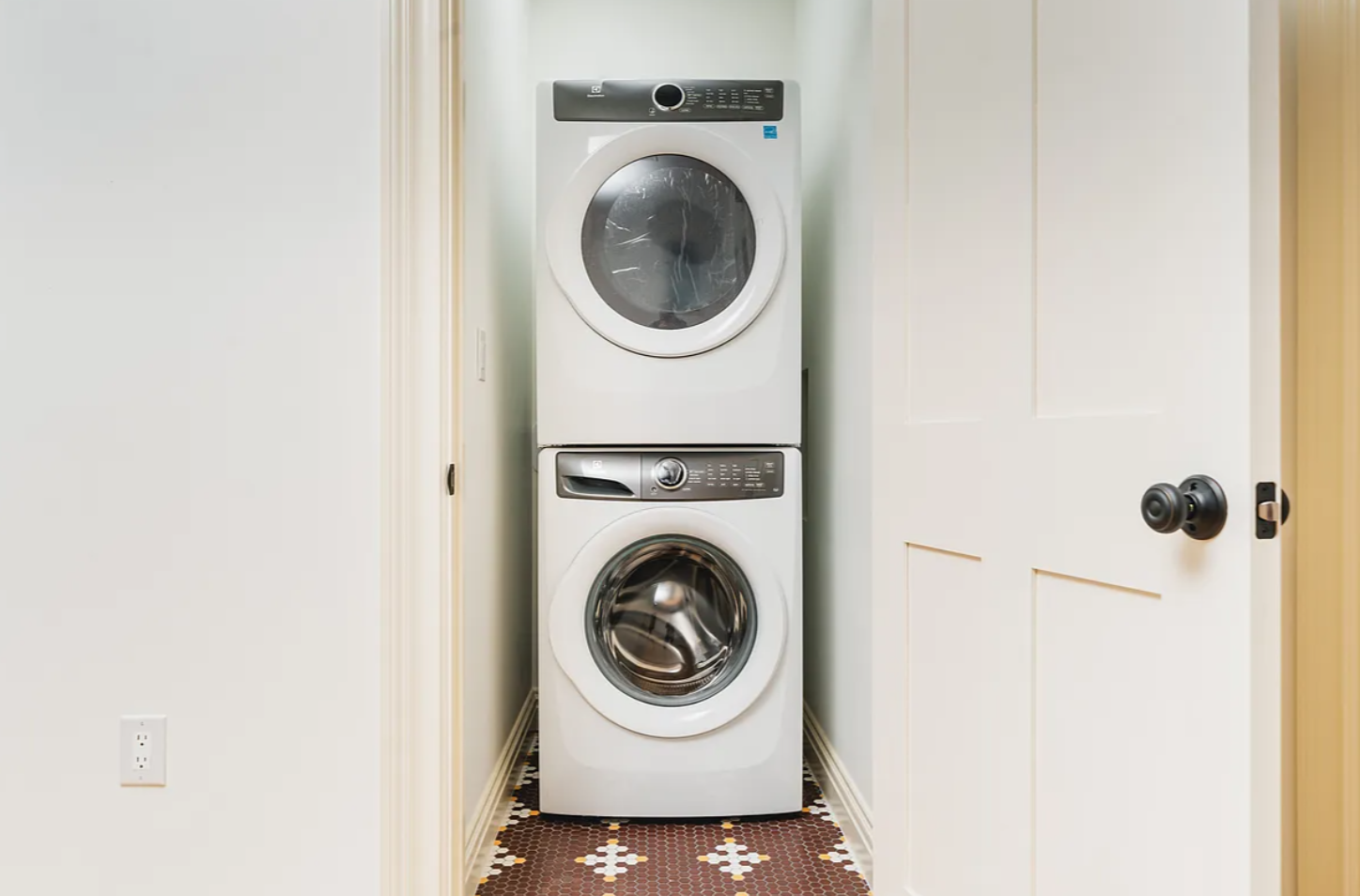 68-38 Forest Avenue, Unit 3R Queens, NY 11385 - Photo 15 of 15 a utility room with dryer and washer