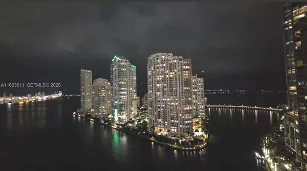 $4,690,000 | 300 Biscayne Blvd Way, Unit 2103, Miami, FL 33131