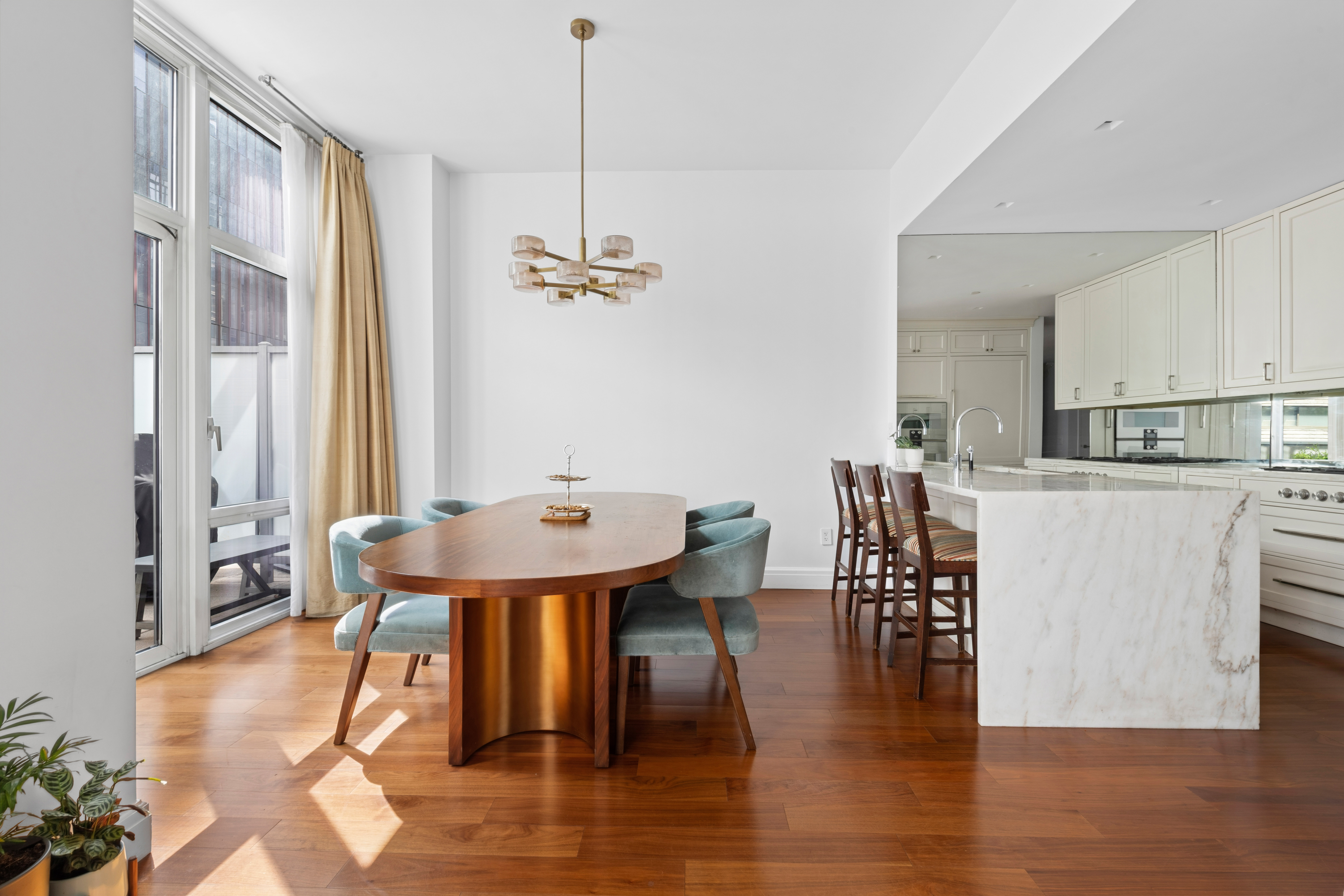555 West 59th Street, Unit TH3C Manhattan, NY 10019 - Photo 3 of 20 Gallery Image 3