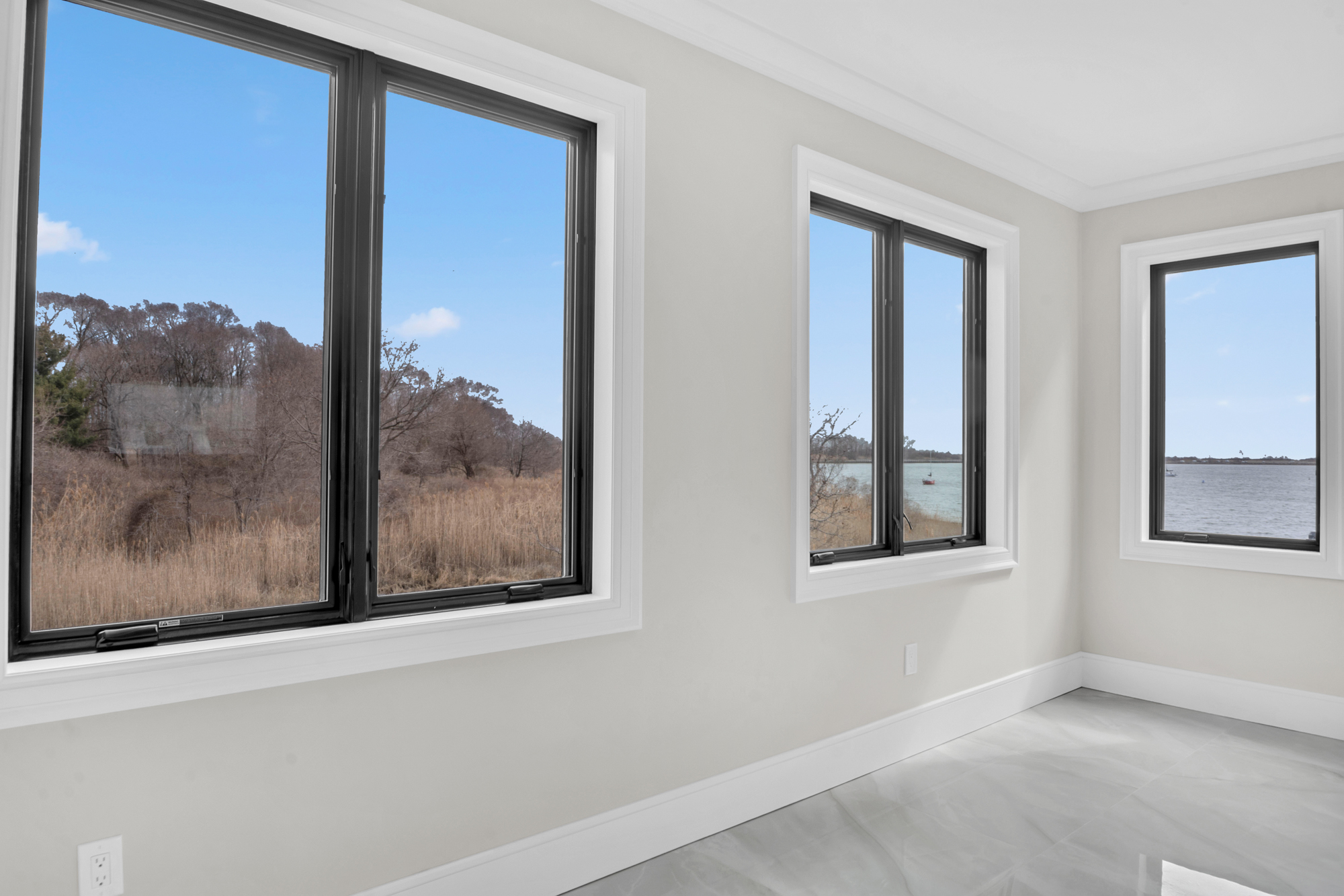 5 Osprey Court Staten Island, NY 10308 - Photo 14 of 50 a view of a window in a room