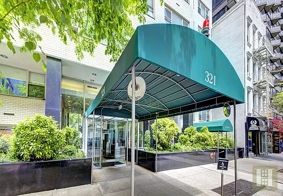 321 East 48th Street, Unit 5E Manhattan, NY 10017 - Photo 7 of 11