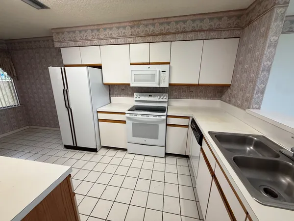 $550,000 | 308 Northwest 97th Avenue, Plantation, FL 33324