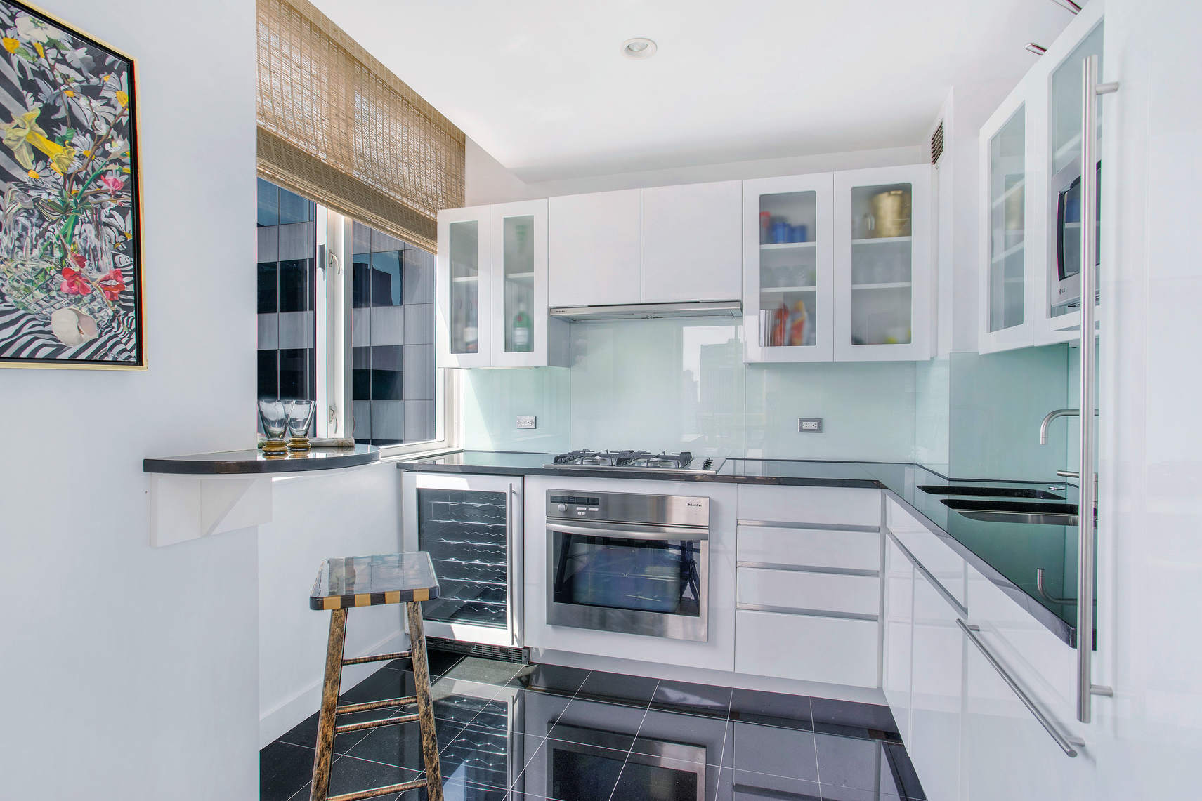 60 East 55th Street, Unit 40B Manhattan, NY 10022 - Photo 2 of 9