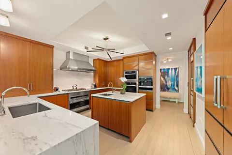 $21,500,000 | 150 Charles Street, Unit M10 | West Village