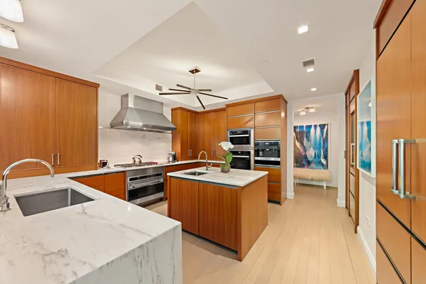 $21,500,000 | 150 Charles Street, Unit M10 | West Village