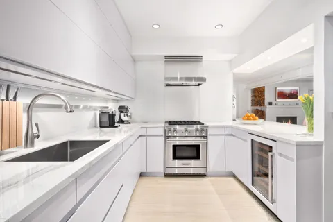 $4,200,000 | 622 Greenwich Street, Unit 4D | West Village
